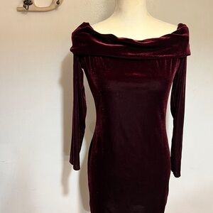 Tres bien  long sleeve Maroon Velvet dress Size L